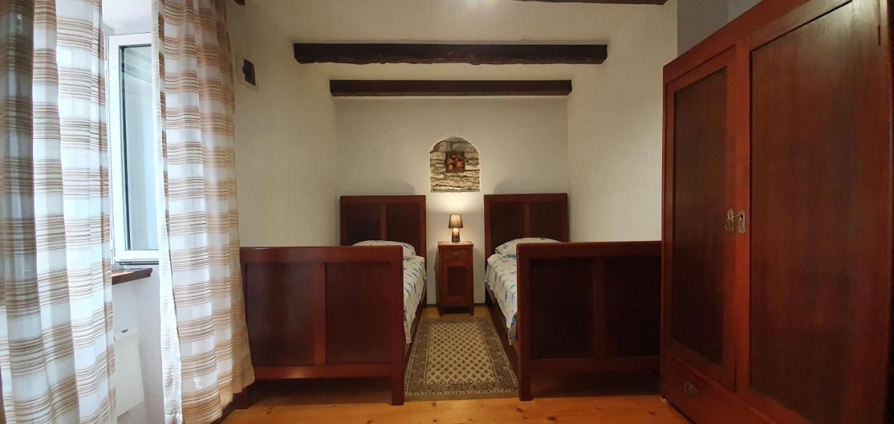 Holiday Home Ana Kanfanar Bagian luar foto