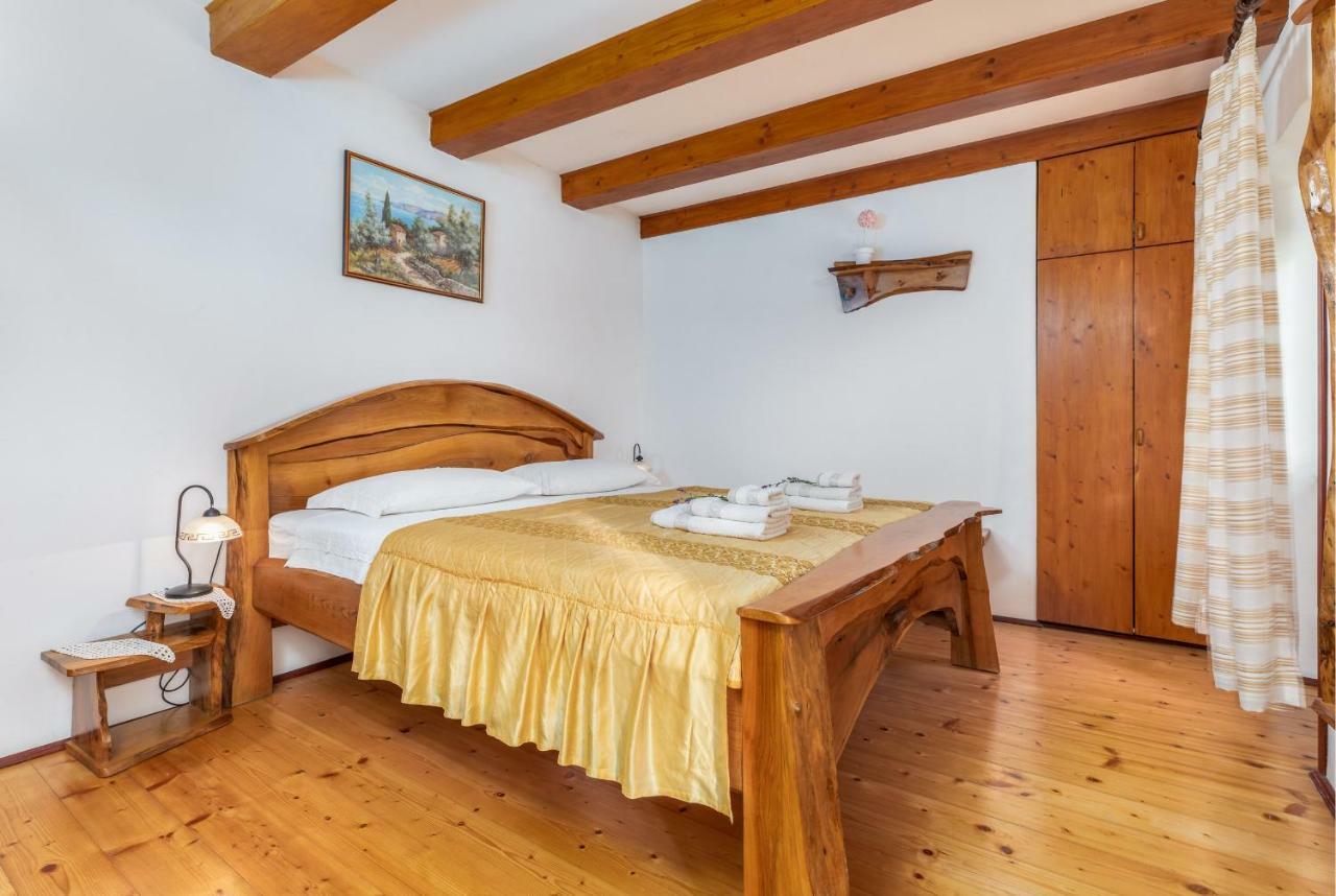 Holiday Home Ana Kanfanar Bagian luar foto