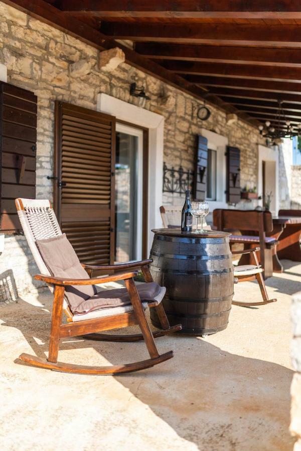 Holiday Home Ana Kanfanar Bagian luar foto