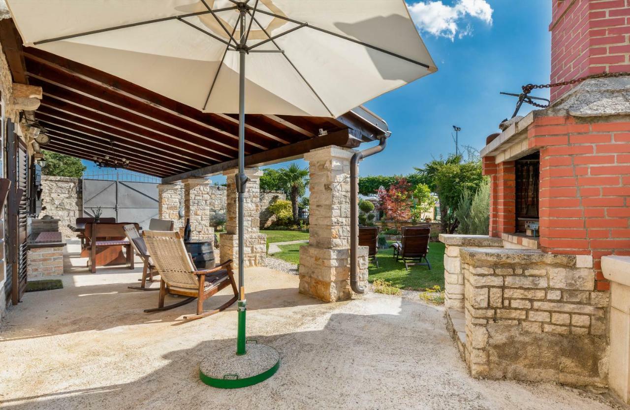 Holiday Home Ana Kanfanar Bagian luar foto